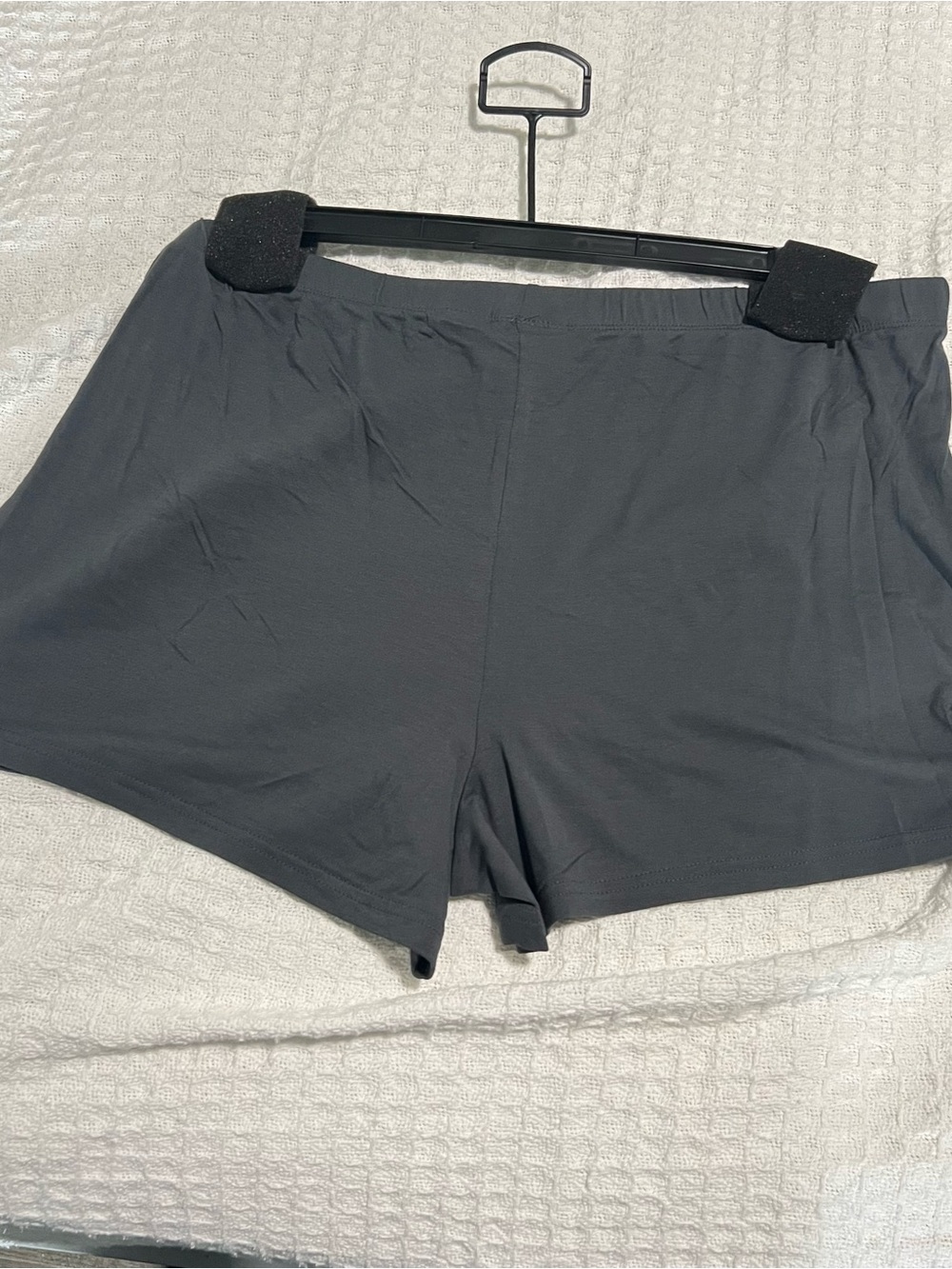 NWT Ariana Grande Women’s 2 Piece Pajama Short Set Light Blue Gray Size XL - Picture 10 of 10
